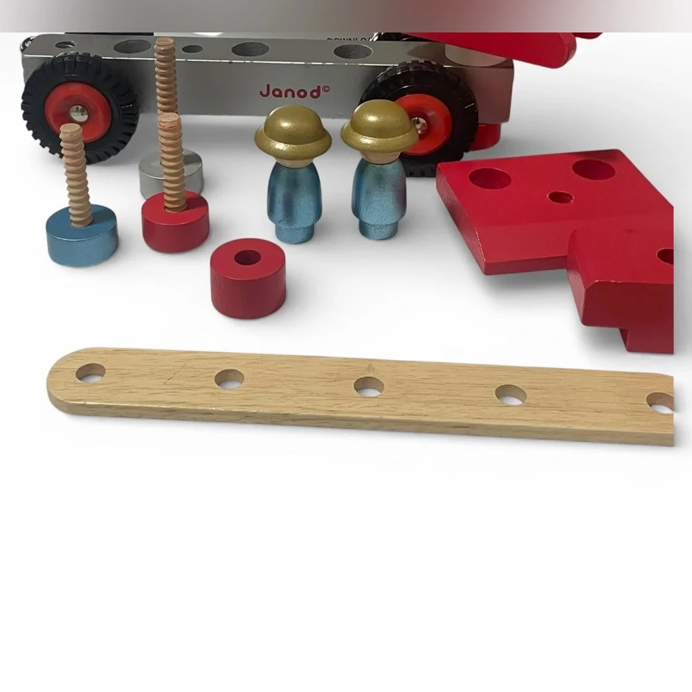 Janod Wooden Truck Construction Pull‎ Toy Creative Montessori Learning STEM Wood